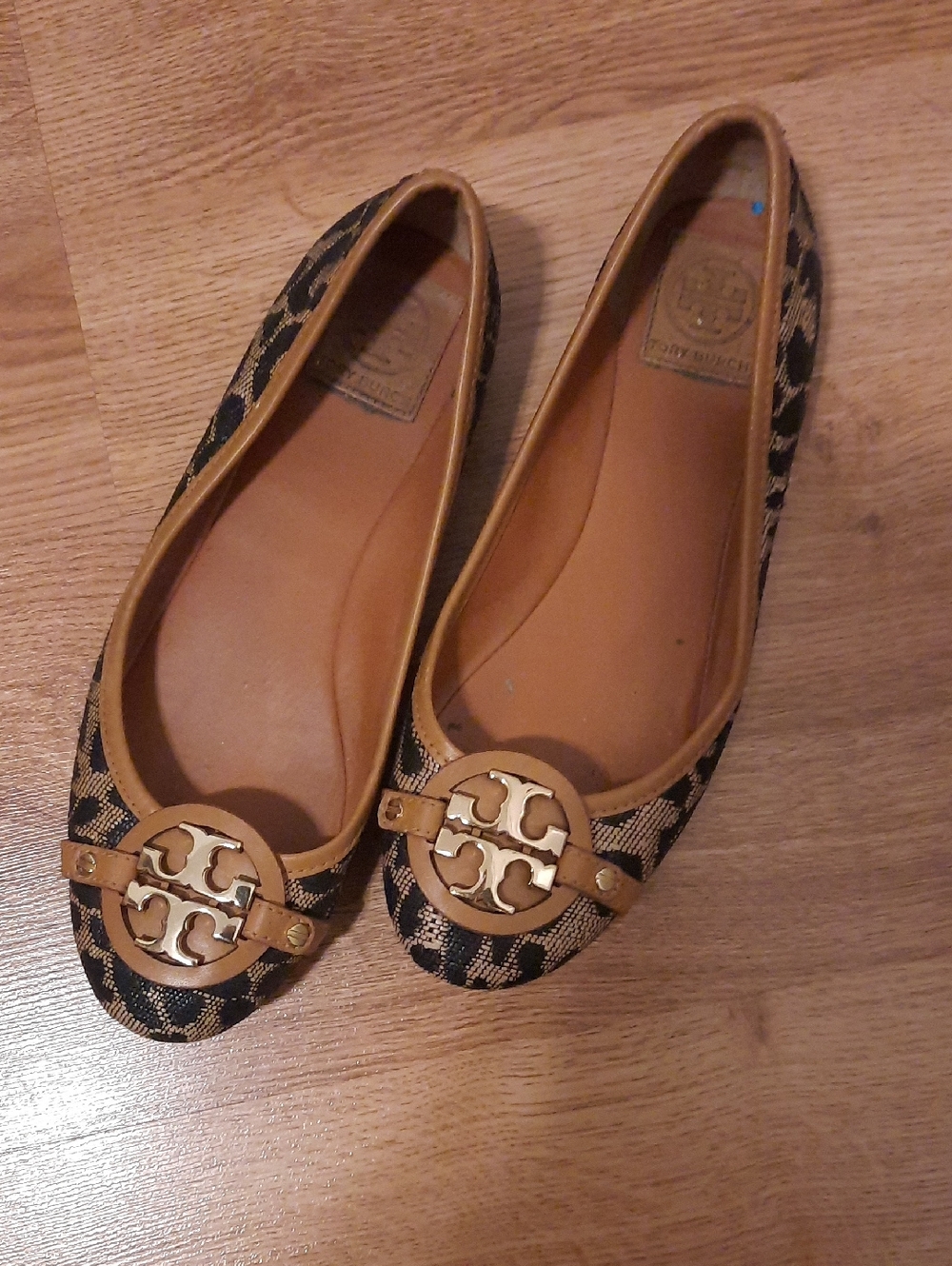 Tory Burch Black and Tan Monogram Logo Ballet Flats Size 9M
